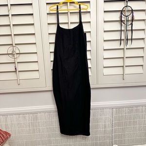 NWOT Black Boohoo Midi Dress